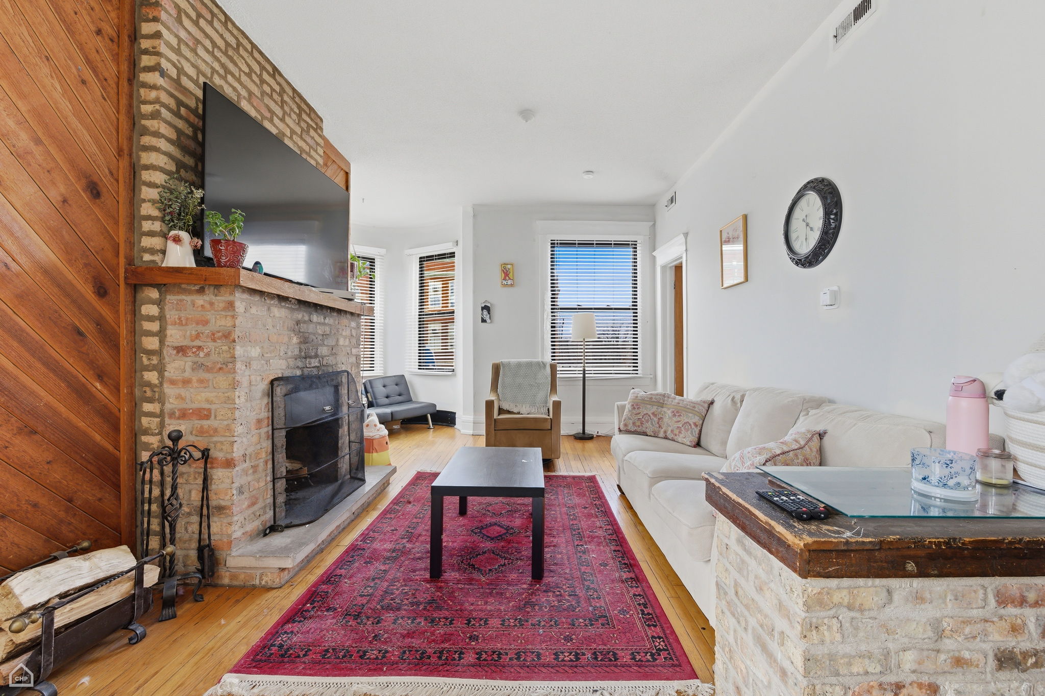 3811 North Southport Avenue