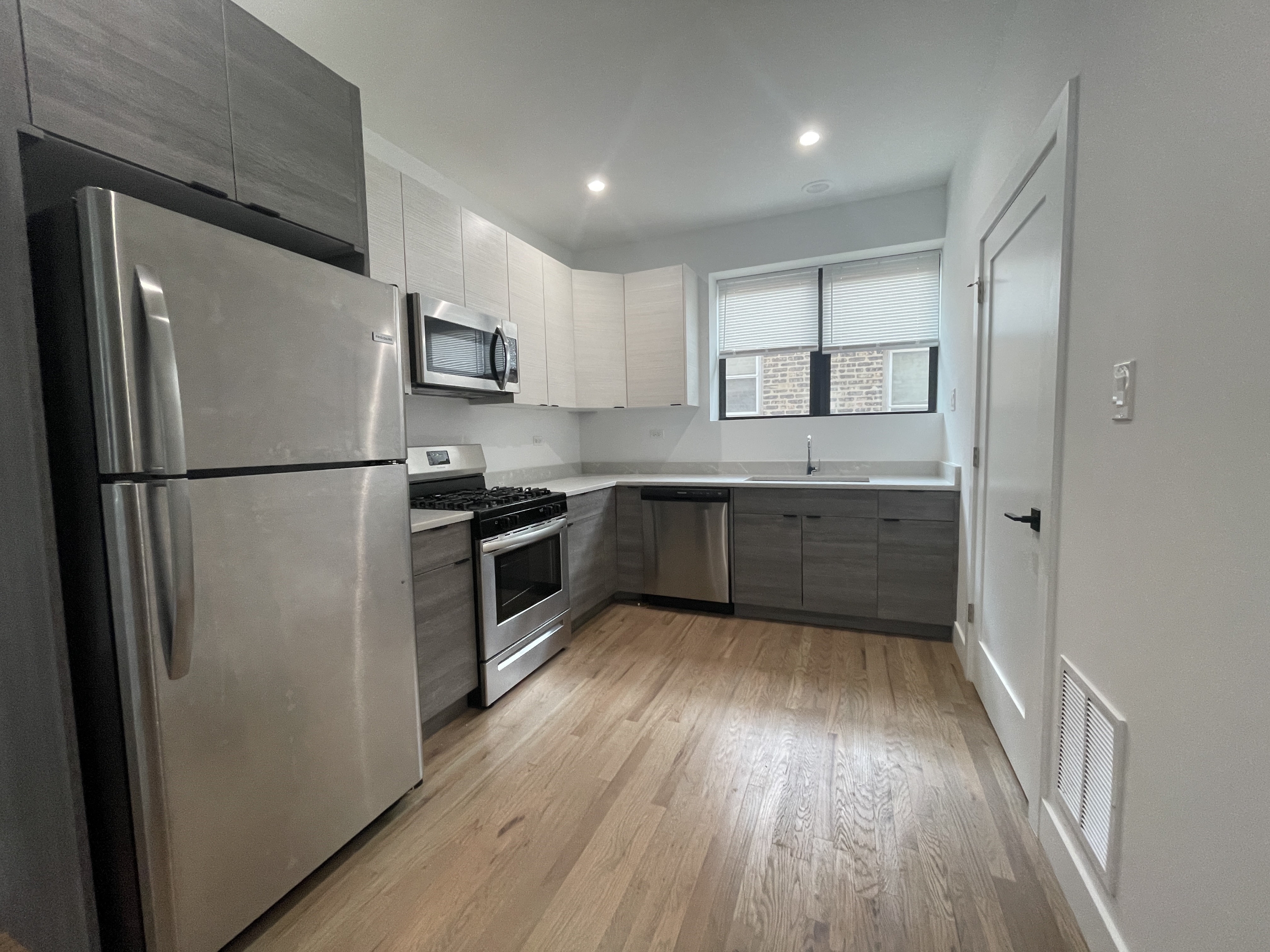 1303 South California Avenue - 2E